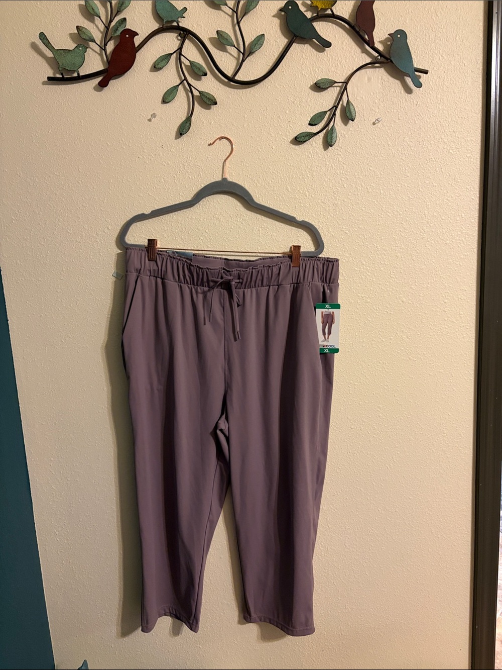 32 Degrees Women's Drawstring Capris in Mauve